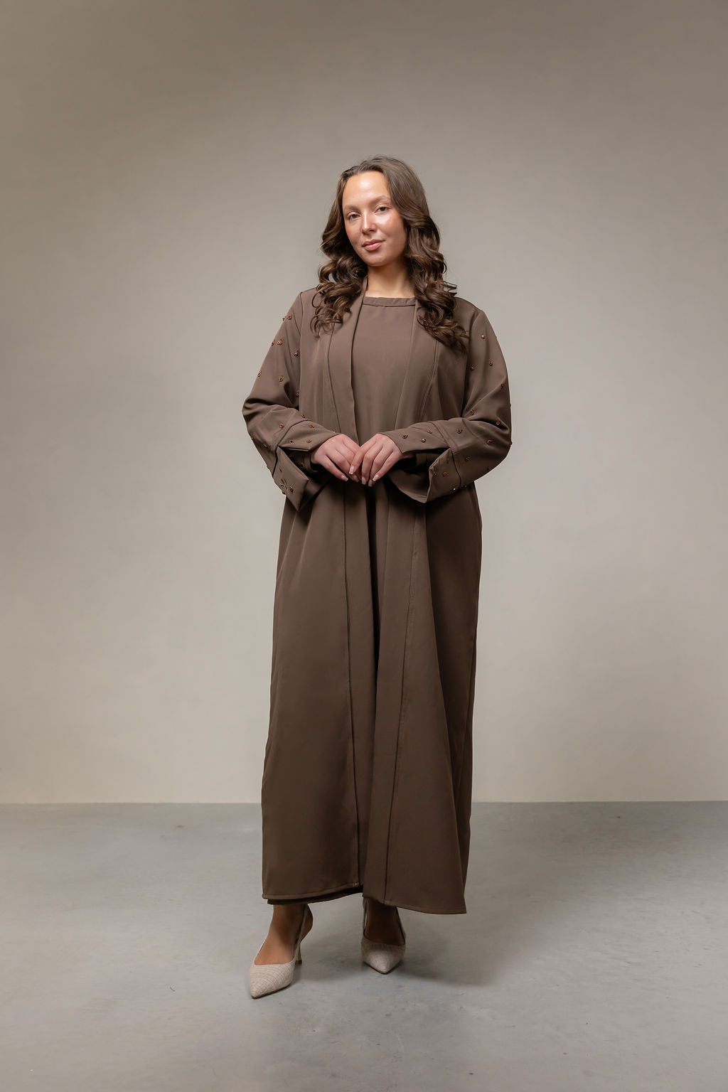 Classic Essential abaya - deep brown