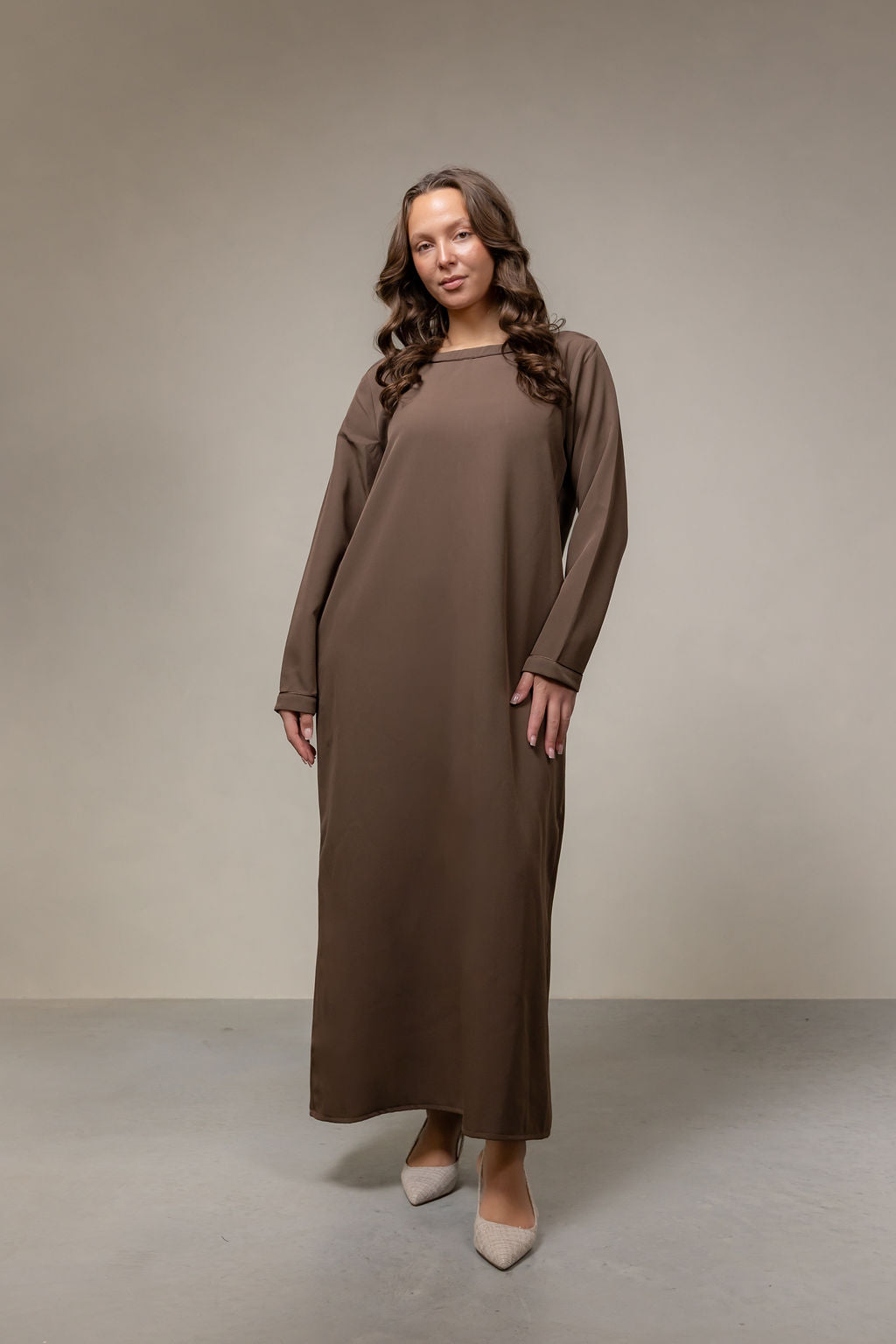 Classic Essential abaya - deep brown